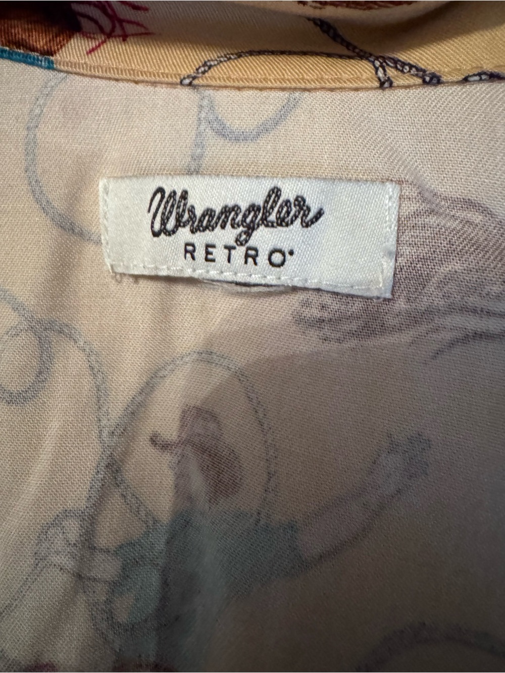Wrangler Women's Short-Sleeve Western Print Shirt - Cream with Brown Motif - Picture 4 of 5